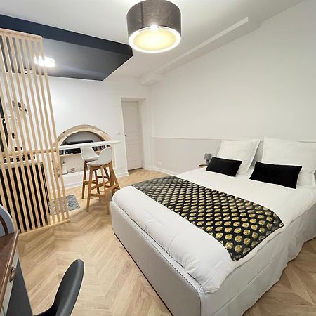 Le Studio Haslay Seraucourt En Plein Coeur De Ville De Bourges - Charme De L Ancien Et Confort Contemporain Værelse billede