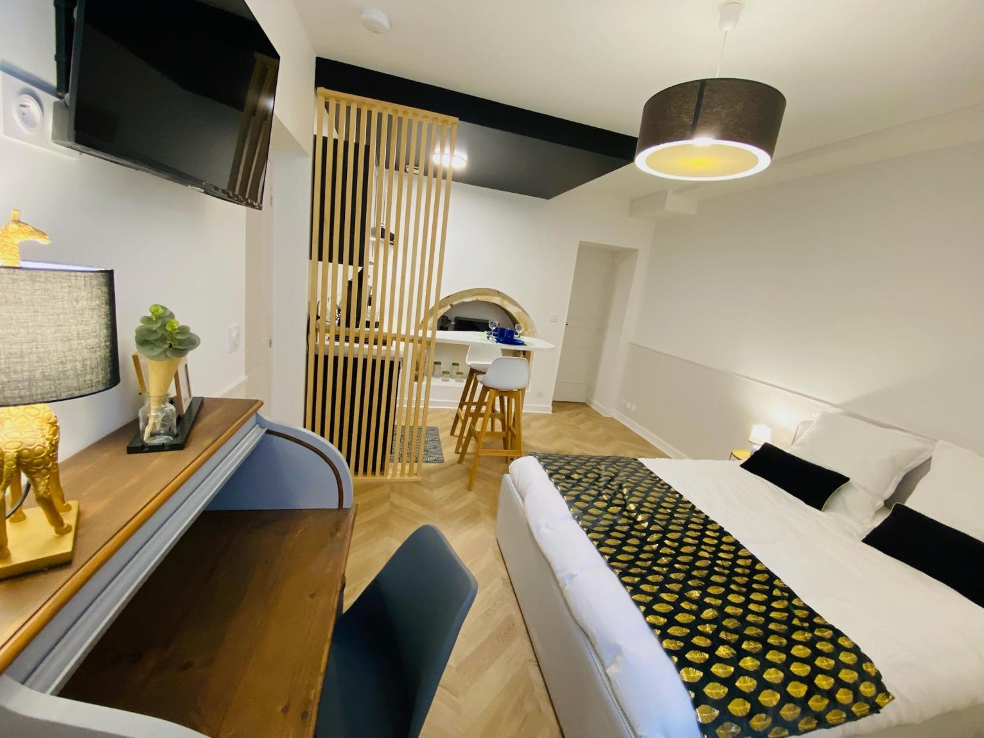 Le Studio Haslay Seraucourt En Plein Coeur De Ville De Bourges - Charme De L Ancien Et Confort Contemporain Eksteriør billede