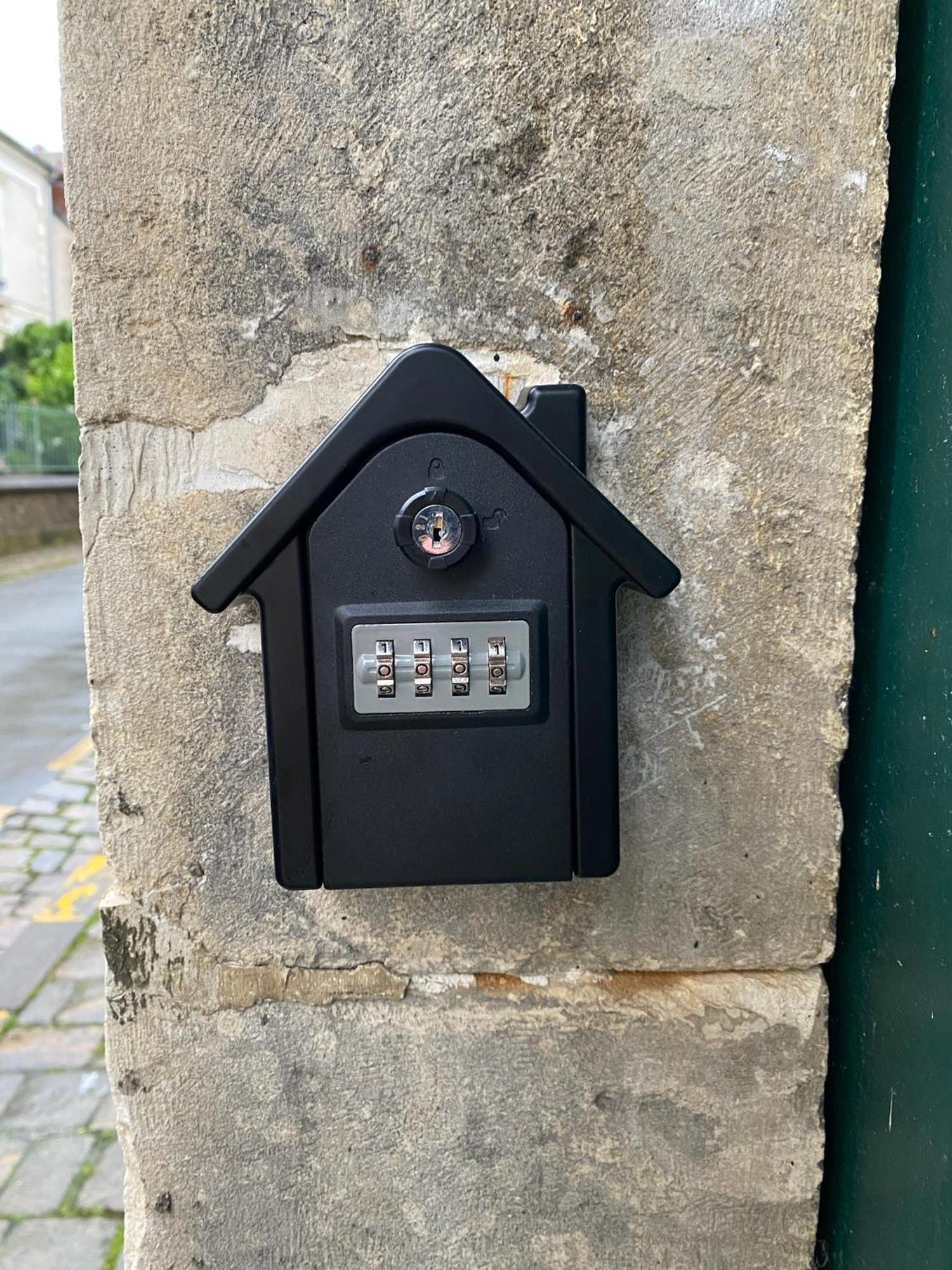 Le Studio Haslay Seraucourt En Plein Coeur De Ville De Bourges - Charme De L Ancien Et Confort Contemporain Eksteriør billede